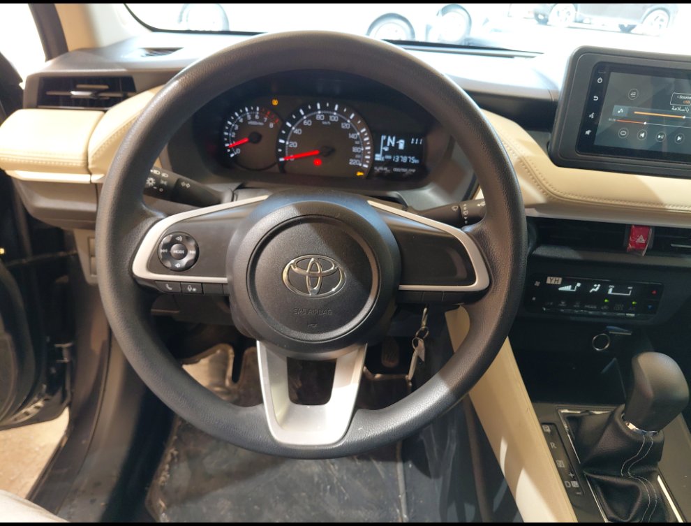 تويوتا يارس Y 2024 image