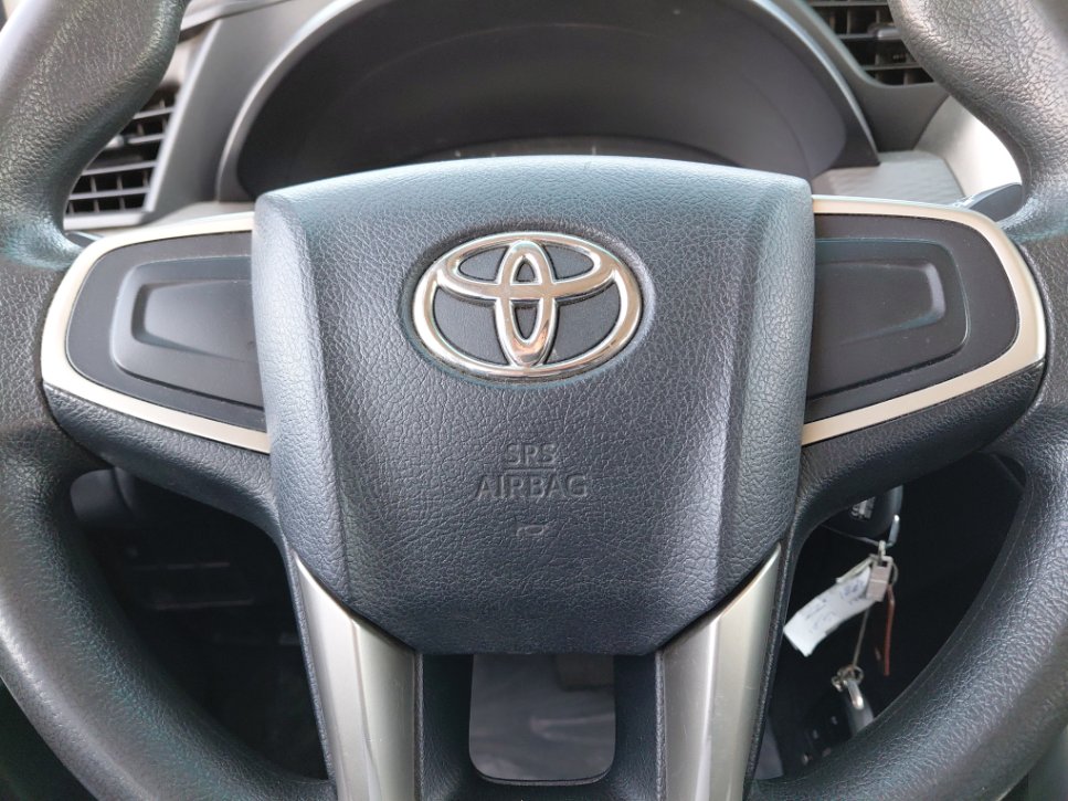 Toyota Innova STD 2022 image