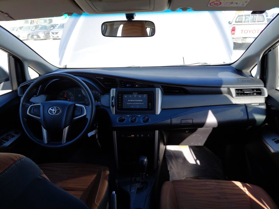 Toyota Innova STD 2022 image