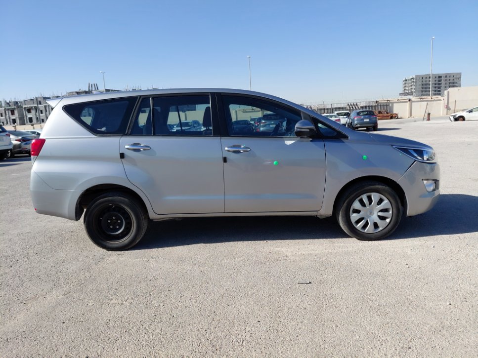 Toyota Innova STD 2022 image