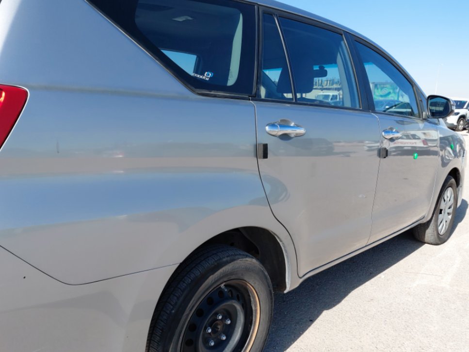 Toyota Innova STD 2022 image