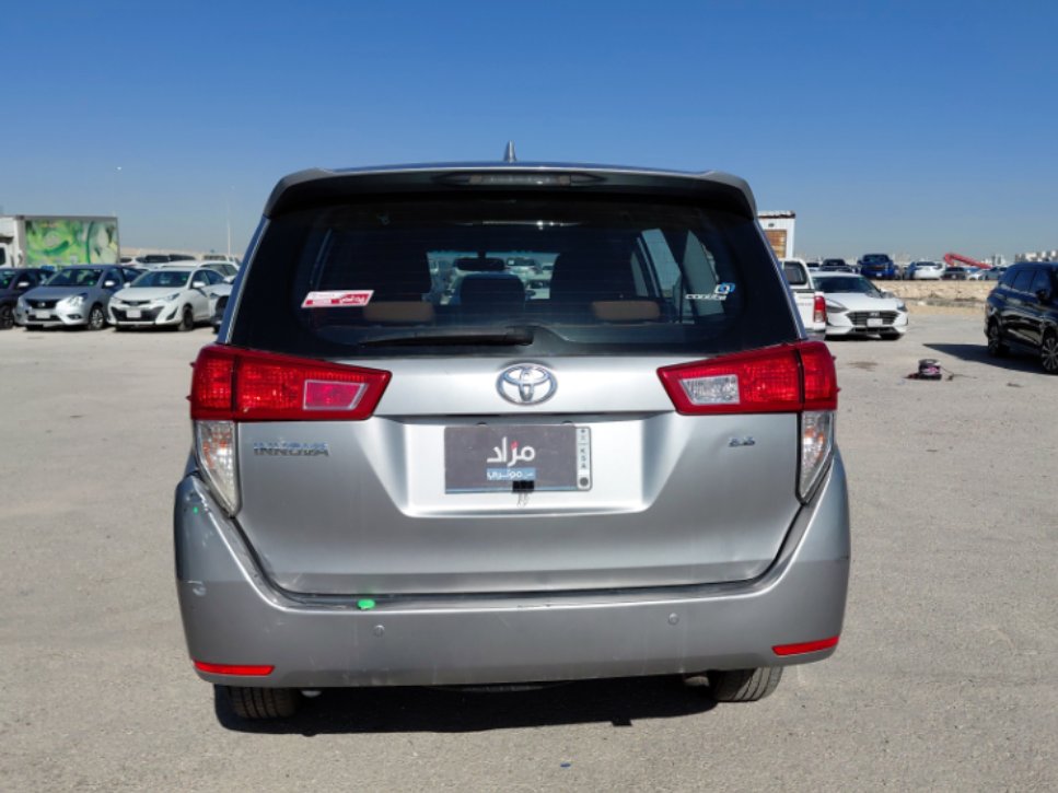 Toyota Innova STD 2022 image