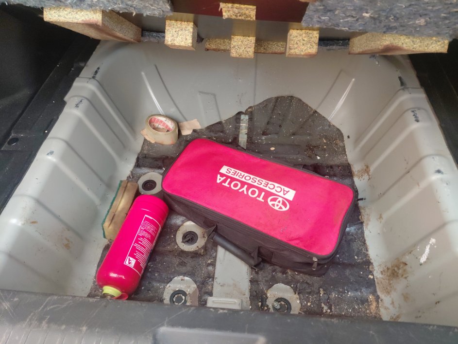 تويوتا يارس Y 2024 image