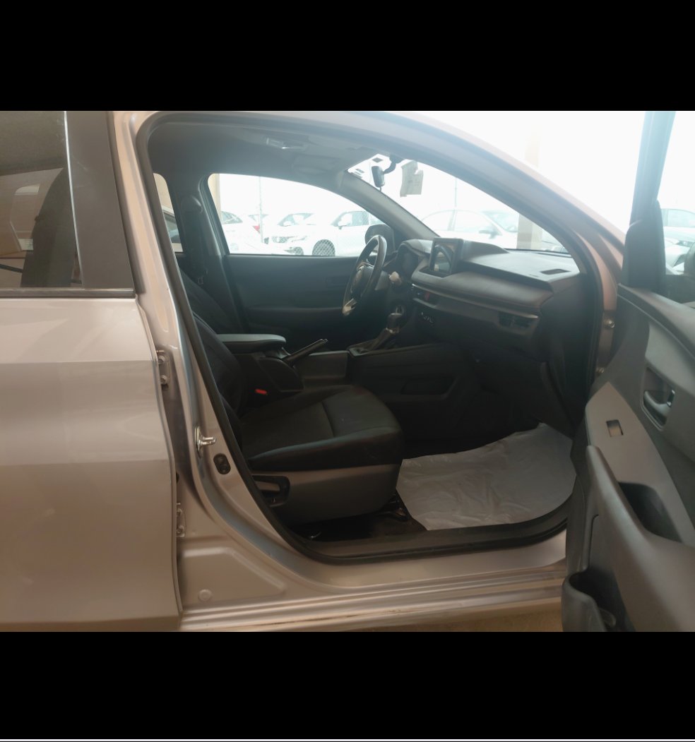 تويوتا يارس Y 2024 image