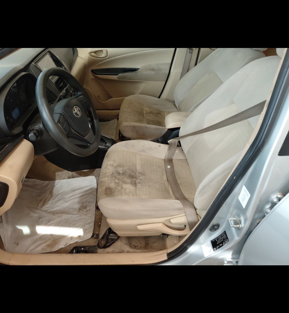 تويوتا يارس Y FLT 2022 image