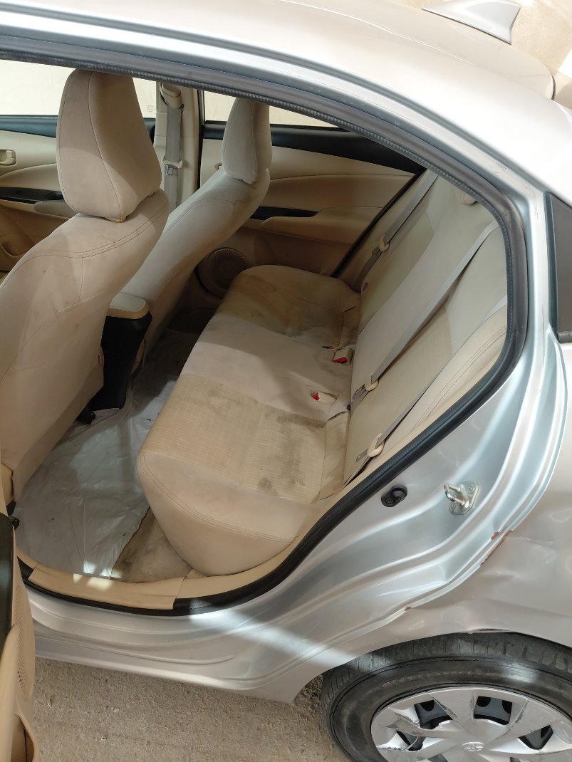 تويوتا يارس Y FLT 2022 image