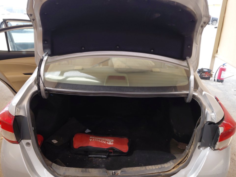 تويوتا يارس Y FLT 2022 image