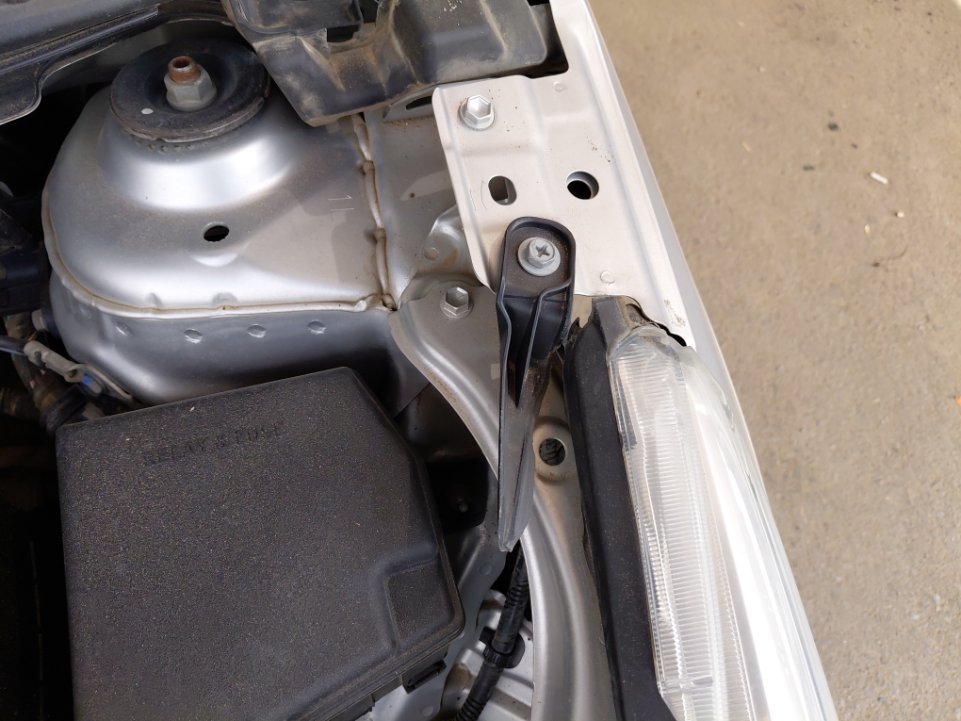 تويوتا يارس Y FLT 2022 image