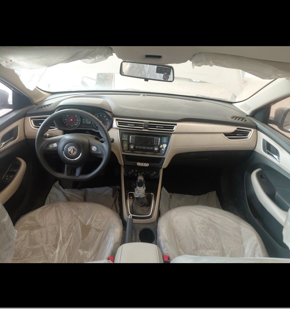 إم جي 5  2023 image