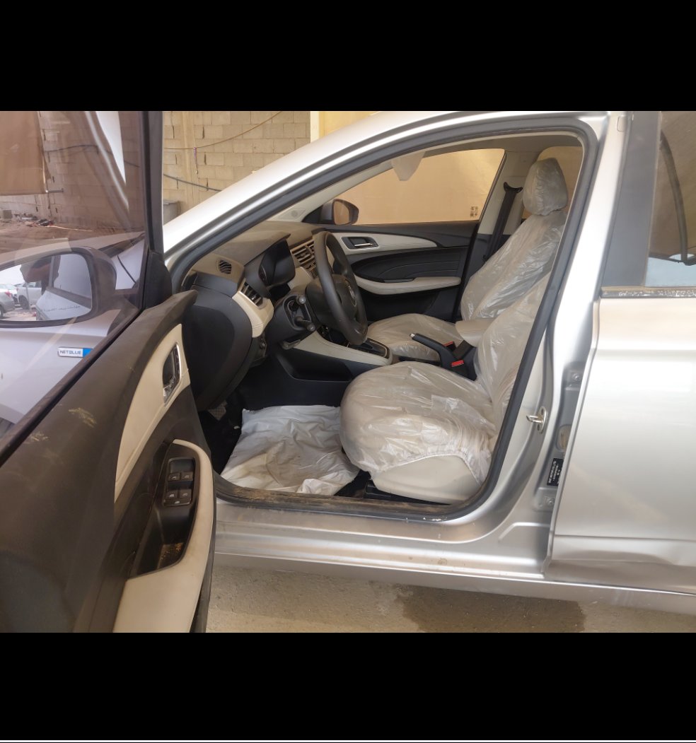 إم جي 5  2023 image