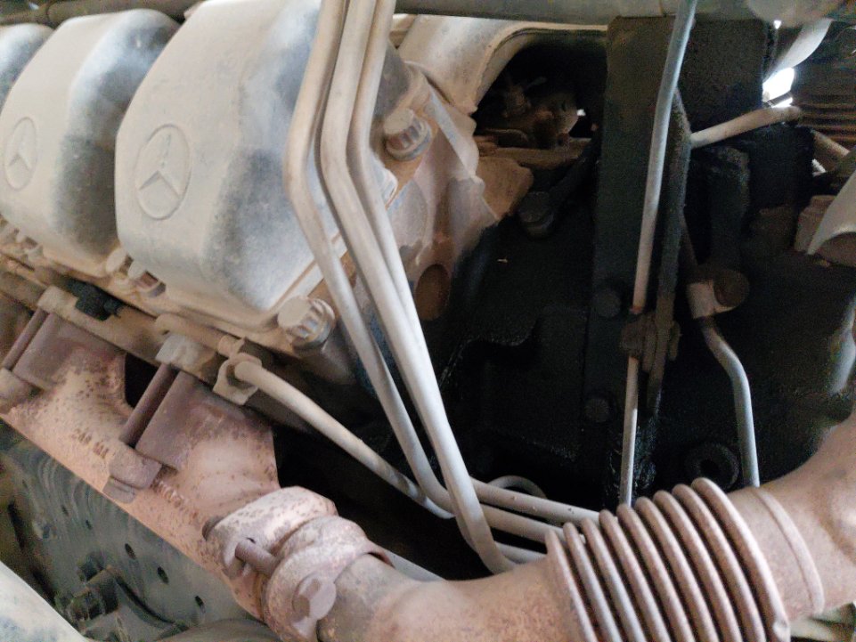 مرسيدس اكتروس 2040 -  2009 image