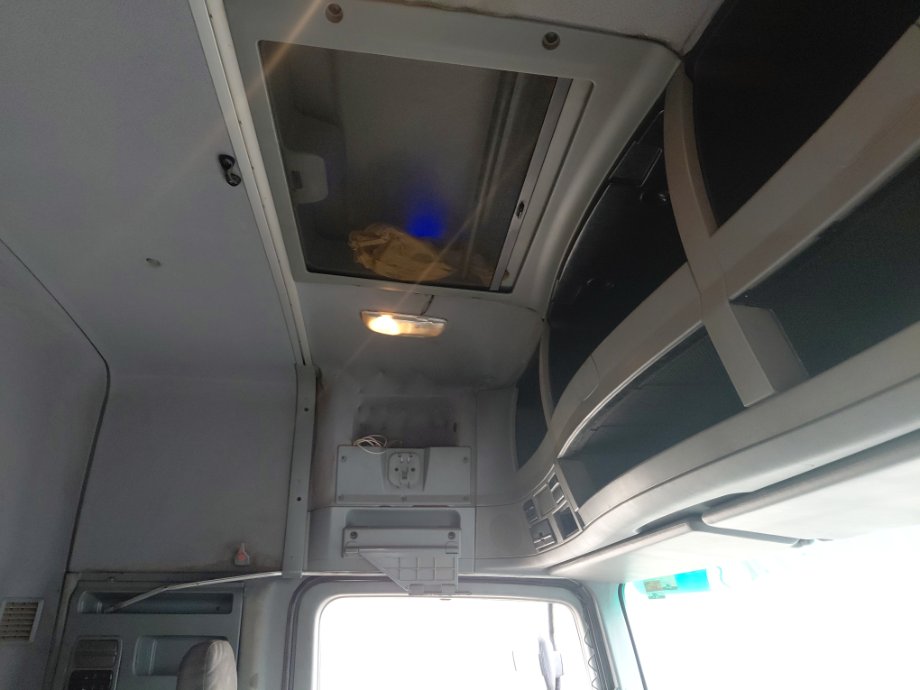 مرسيدس اكتروس 2040 -  2009 image