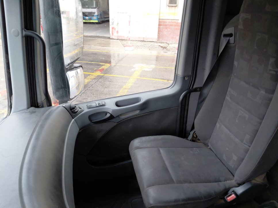 مرسيدس اكتروس 2040 -  2009 image