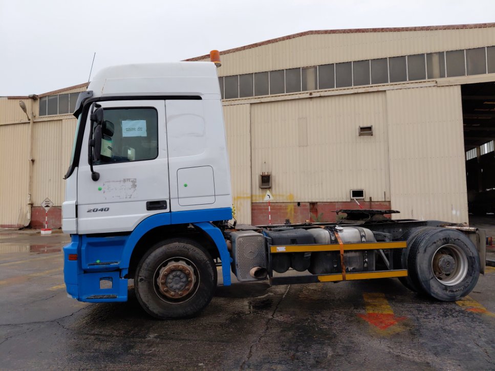 مرسيدس اكتروس 2040 -  2009 image