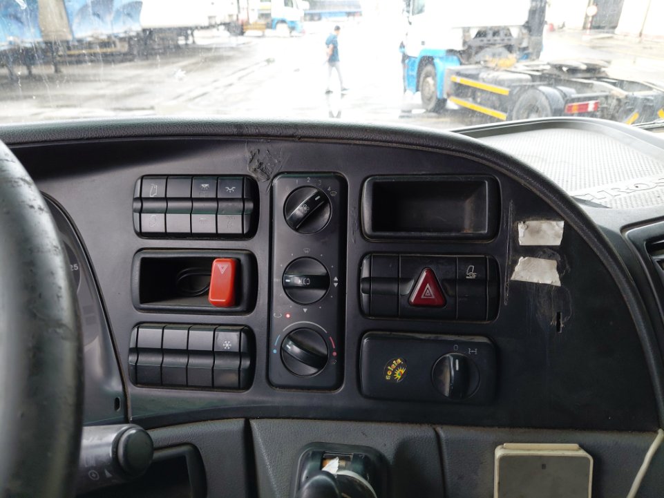 مرسيدس اكتروس 2040 -  2009 image