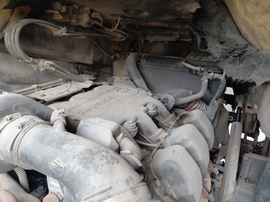 مرسيدس اكتروس 2040 -  2009 image