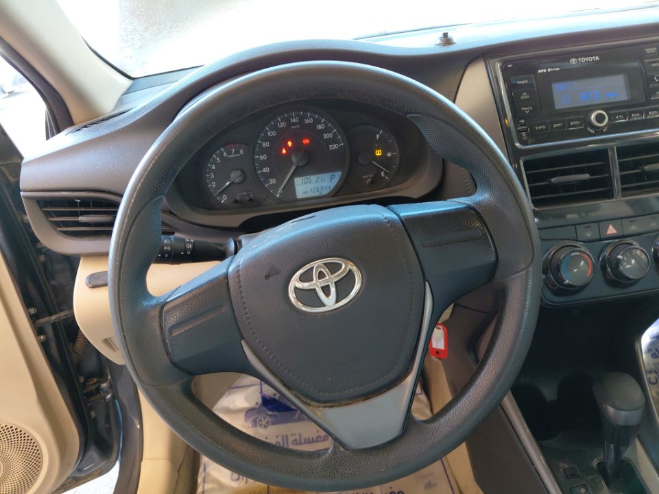 تويوتا يارس Y FLT  2021 image