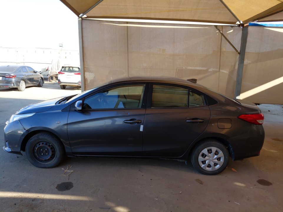 تويوتا يارس Y FLT  2021 image