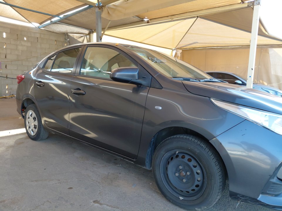 تويوتا يارس Y FLT  2021 image