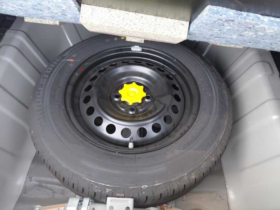 تويوتا يارس Y 2024 image