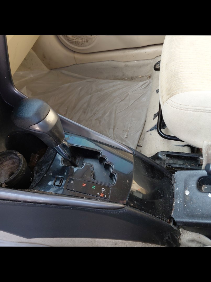 تويوتا يارس Y FLT 2022 image