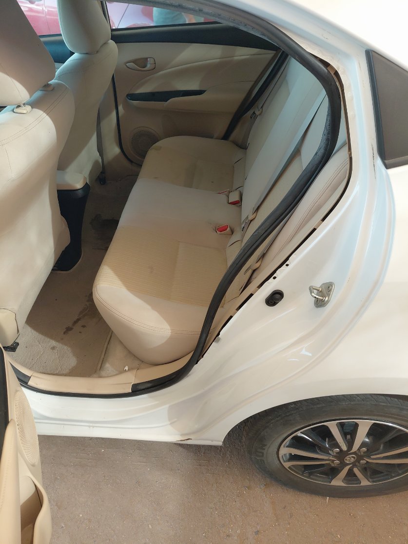 تويوتا يارس Y PLUS 2021 image