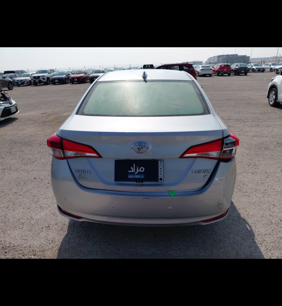 تويوتا يارس Y FLT 2022 image