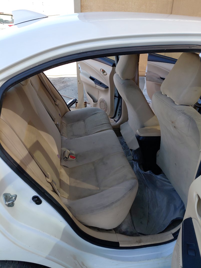 تويوتا يارس Y FLT2 2022 image