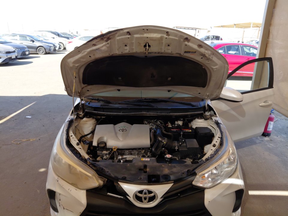 تويوتا يارس Y FLT2 2022 image