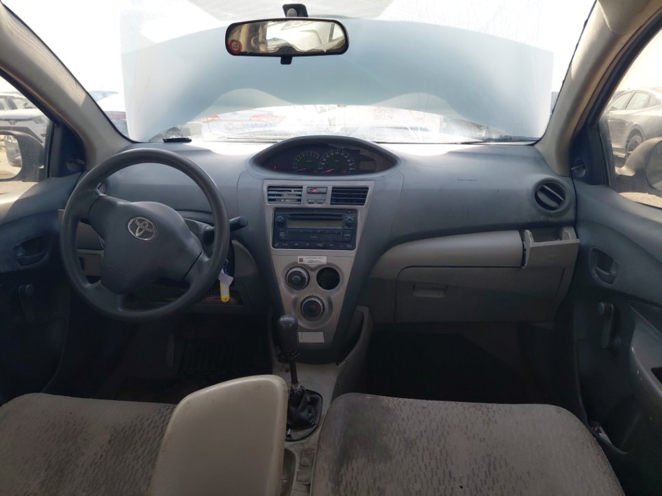 تويوتا يارس  2012 image