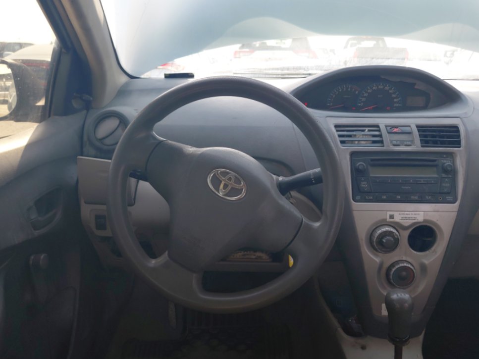 تويوتا يارس  2012 image