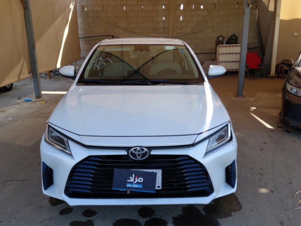 تويوتا يارس Y PLUS 2024
