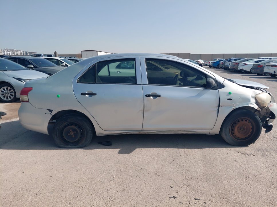 تويوتا يارس  2012 image