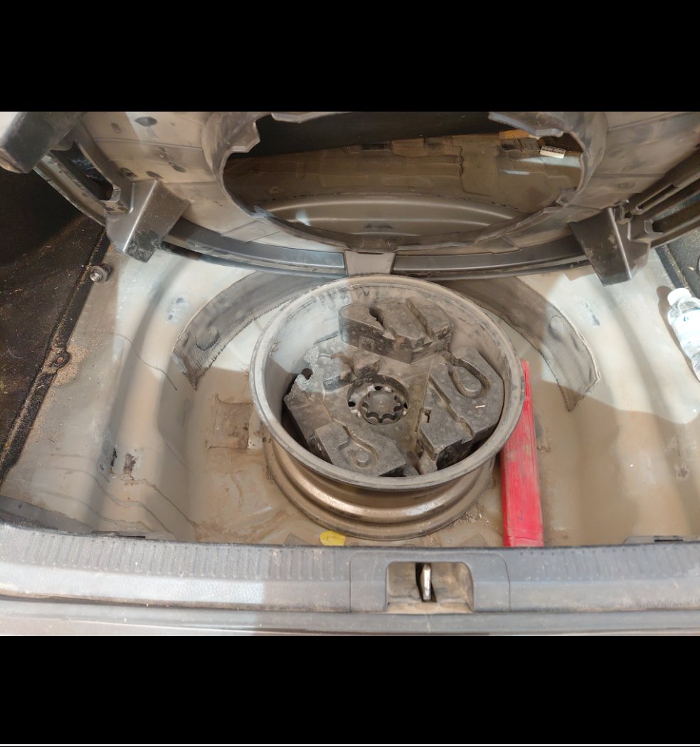 تويوتا كامري LE HEV 2019 image