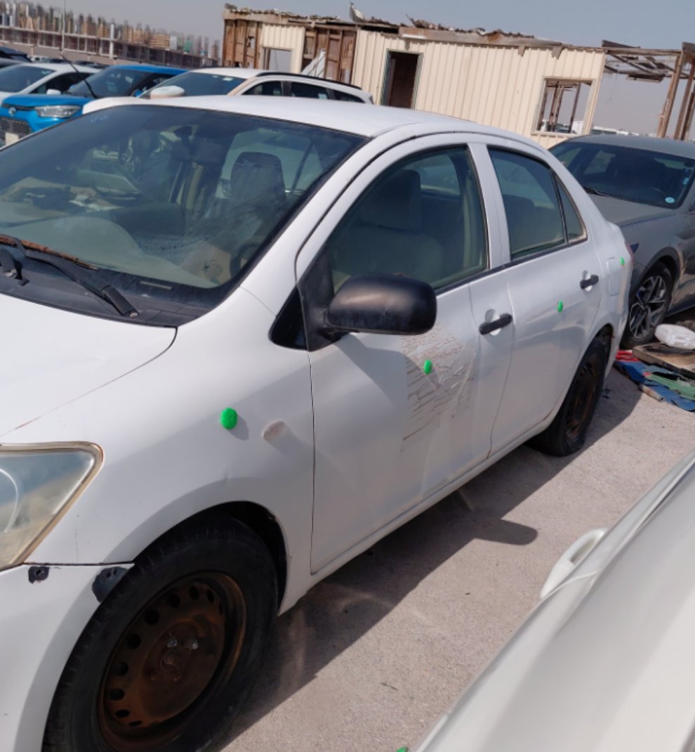 تويوتا يارس  2010 image