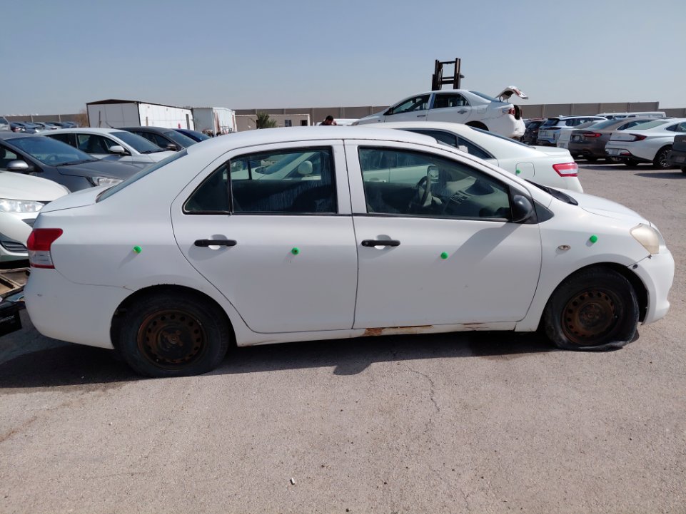 تويوتا يارس  2010 image