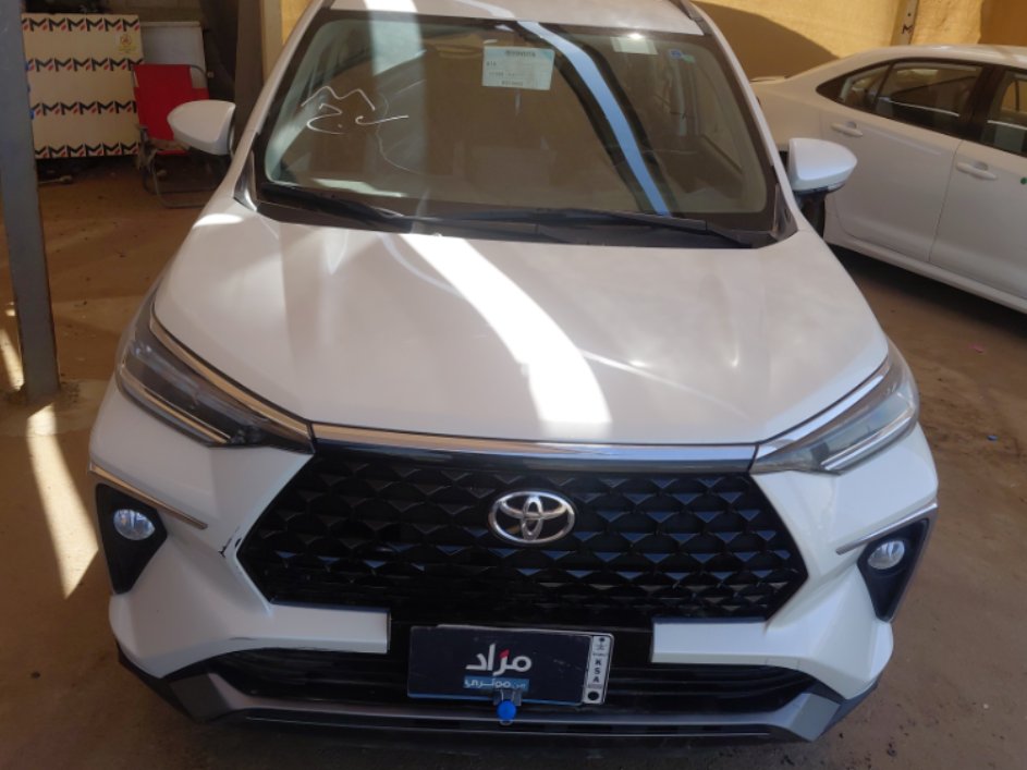 تويوتا فيلوز GLX 2024