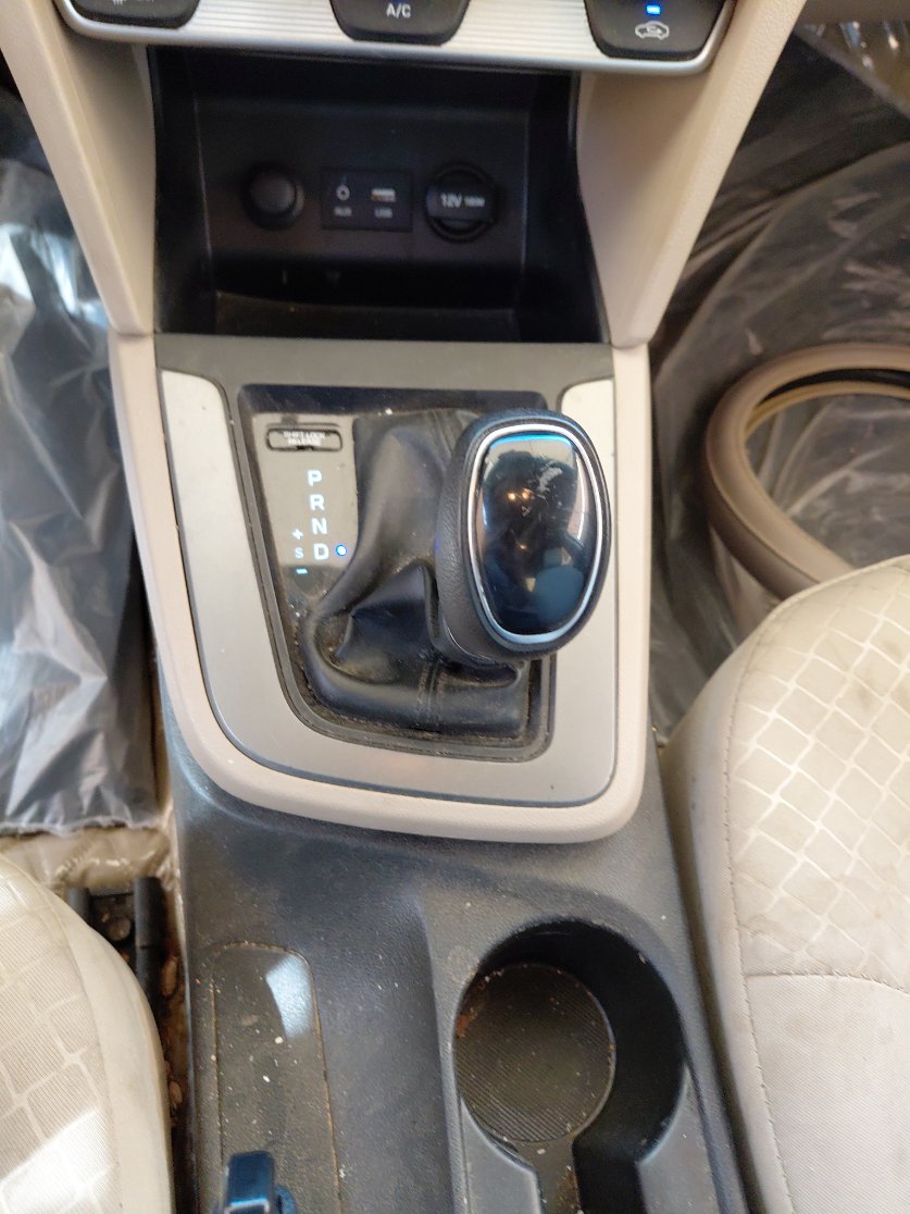 هيونداي إلنترا GL 2020 image