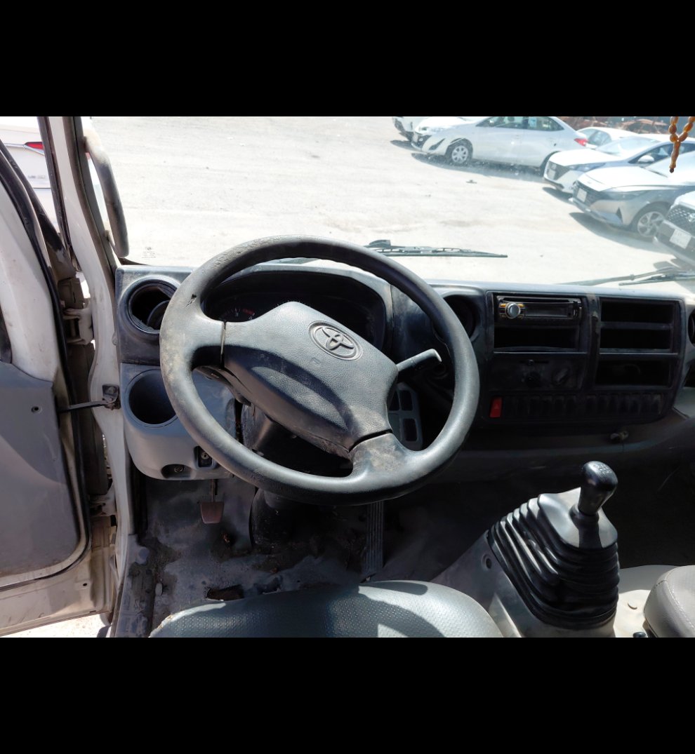 تويوتا دينا  2012 image