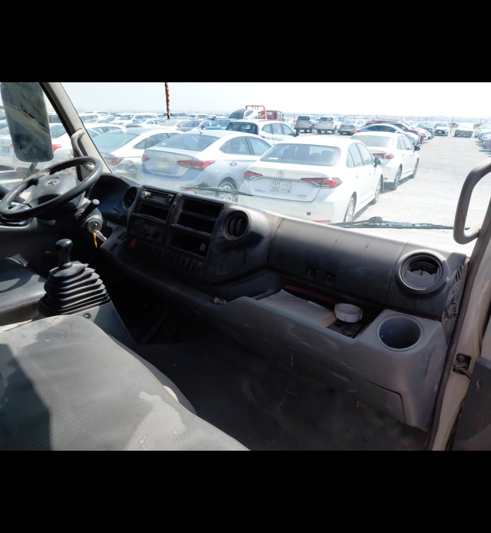 تويوتا دينا  2012 image