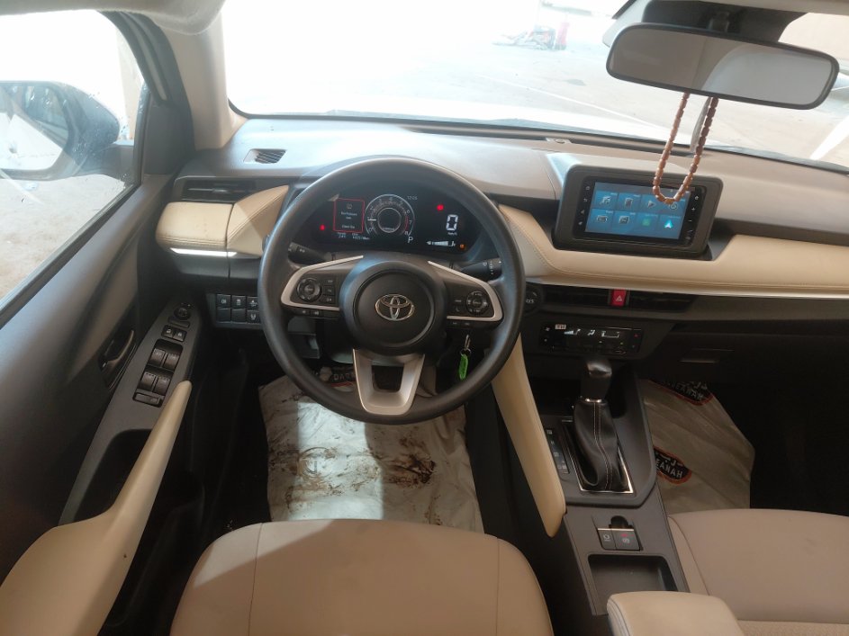 تويوتا يارس Y PLUS 2024 image