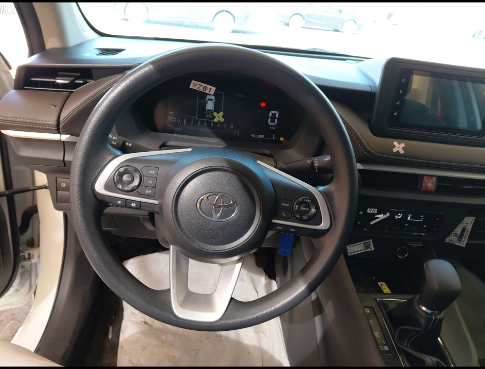 تويوتا يارس Y PLUS 2024 image