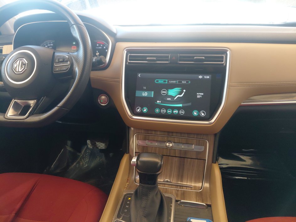 إم جي RX8 SPORT DELUXE 2023 image