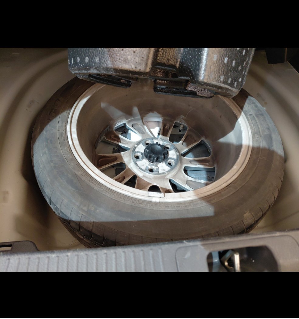 Toyota Camry GLE -  2024 image