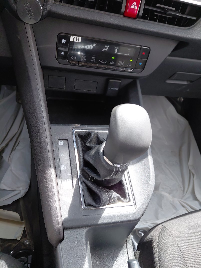 تويوتا يارس  2023 image