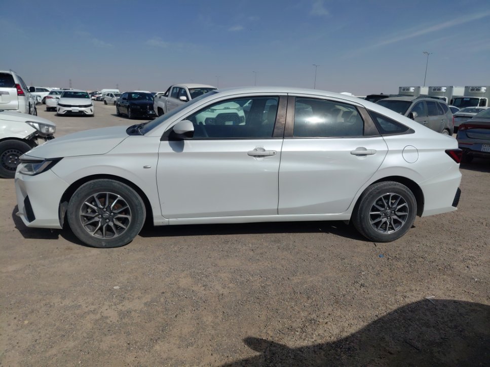 تويوتا يارس  2023 image