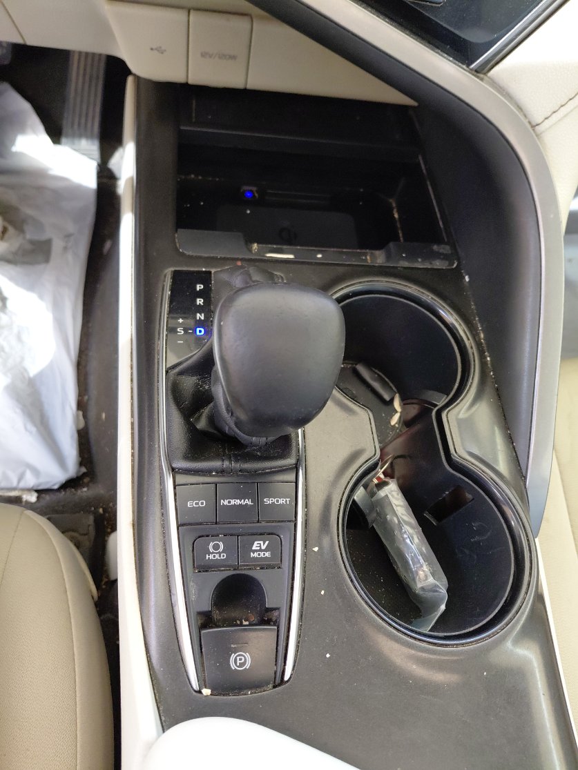 تويوتا كامري GLE HEV  2021 image