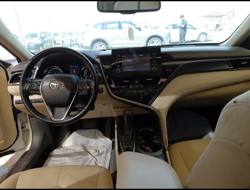 تويوتا كامري GLE HEV  2021 image