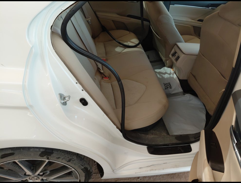 تويوتا كامري GLE HEV  2021 image