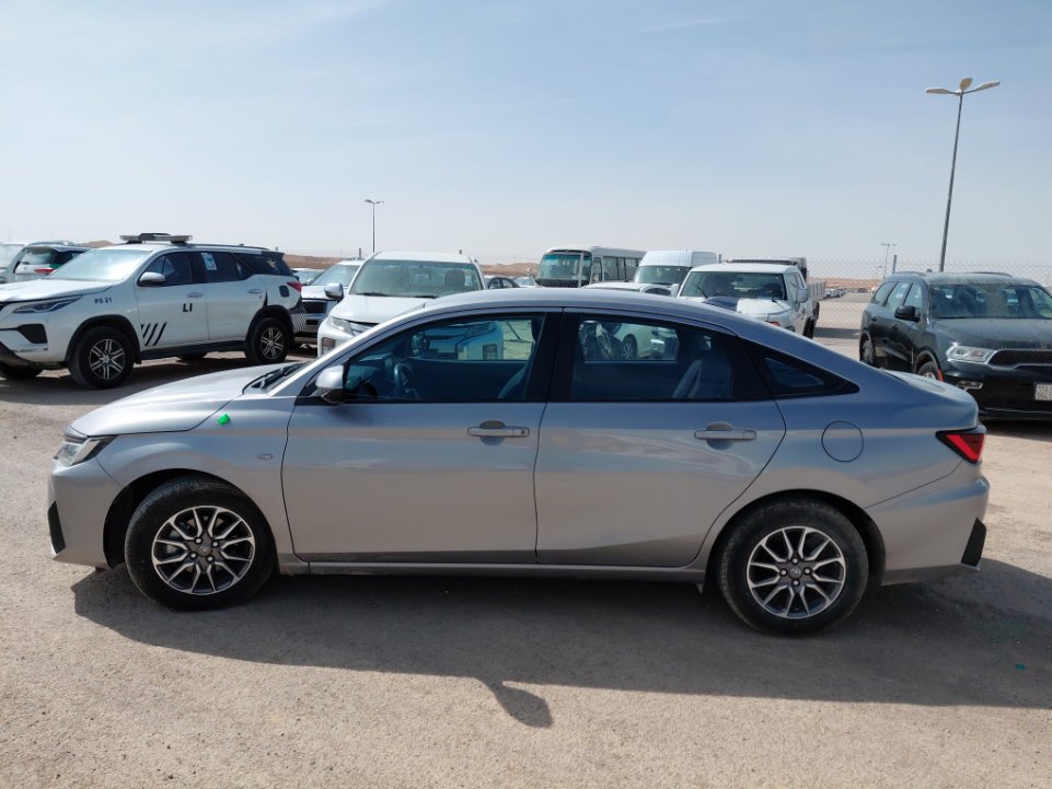 تويوتا يارس  2023 image